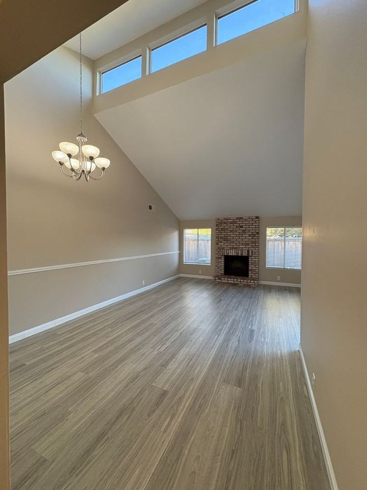 1111 Lord Nelson Lane - Photo 3 of 13