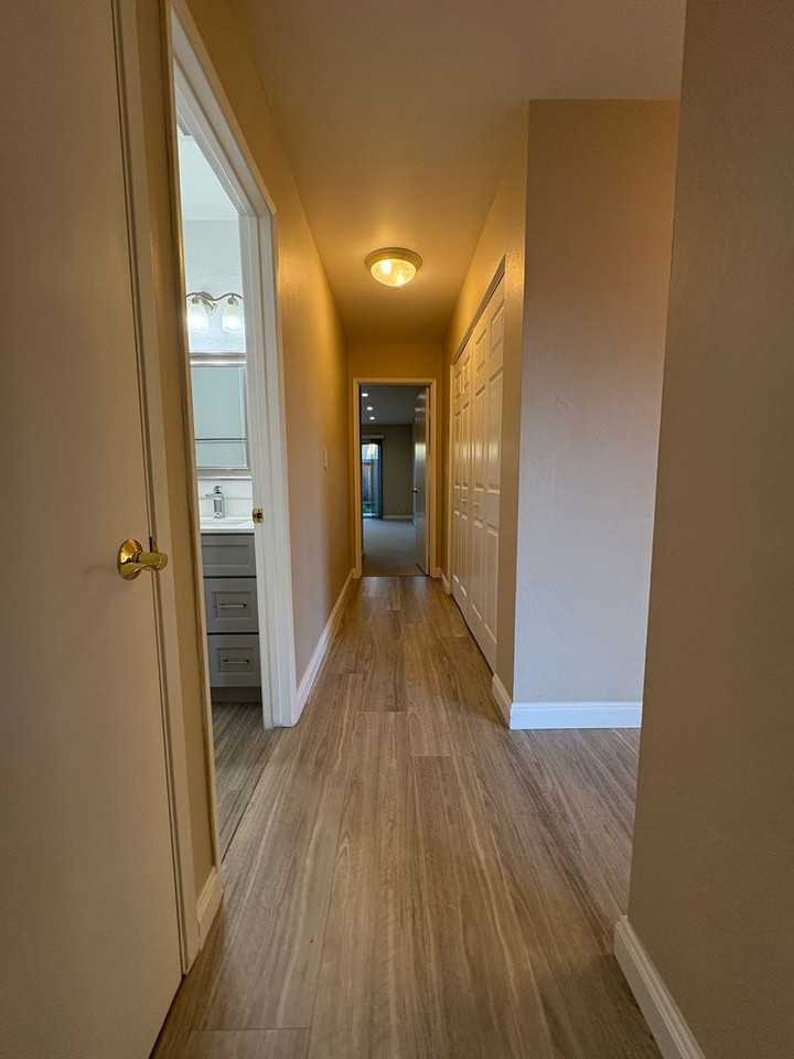 1111 Lord Nelson Lane - Photo 7 of 13
