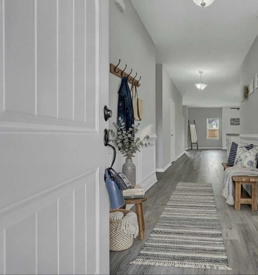 1 Sunny Ct - Photo 5 of 37