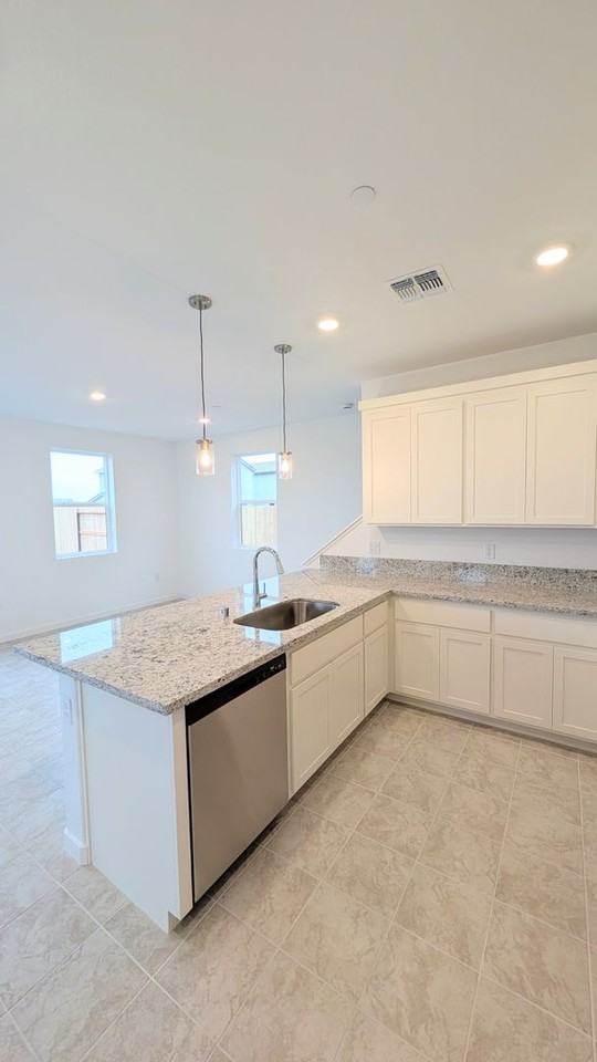 7731 Deer Mouse Way - Photo 7 of 33