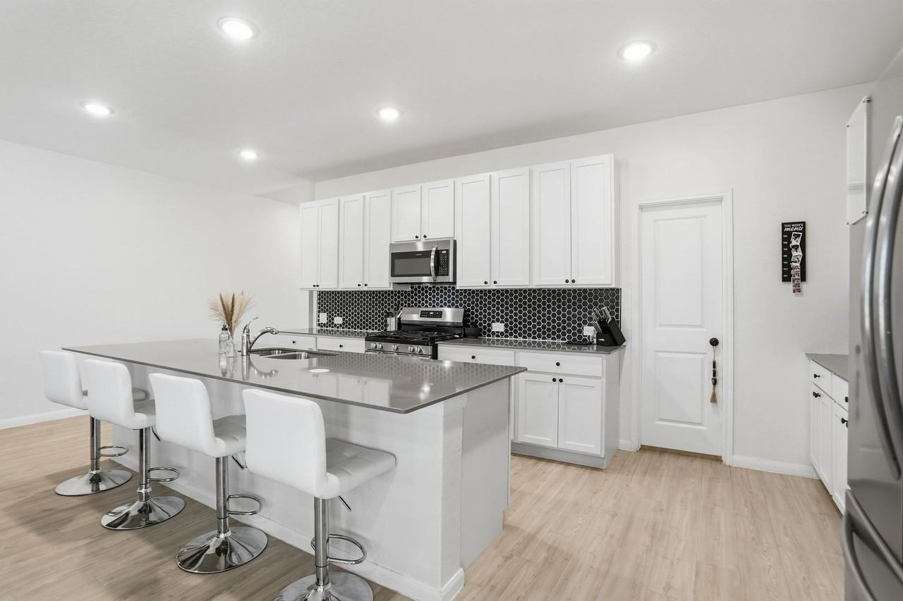 4935 Legacy Trail - Photo 3 of 26