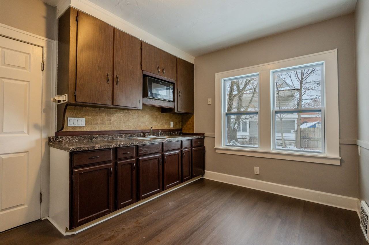 3394-3396 W 54th St - Photo 5 of 20