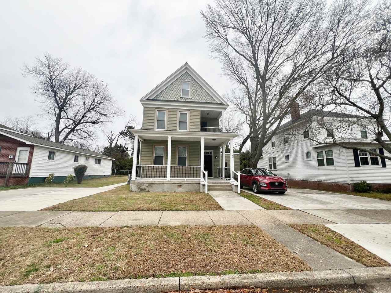 40 Buxton Ave #C - Photo 2 of 24