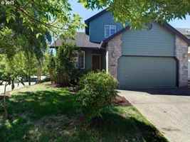 featured image of 1947 Ne 52nd Ave