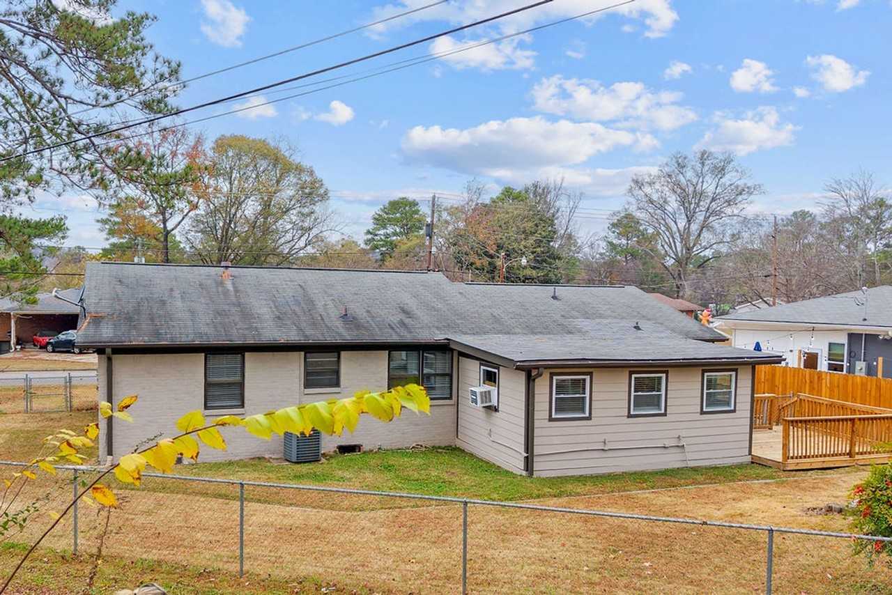 969 Oak Grove Road - Photo 3 of 23