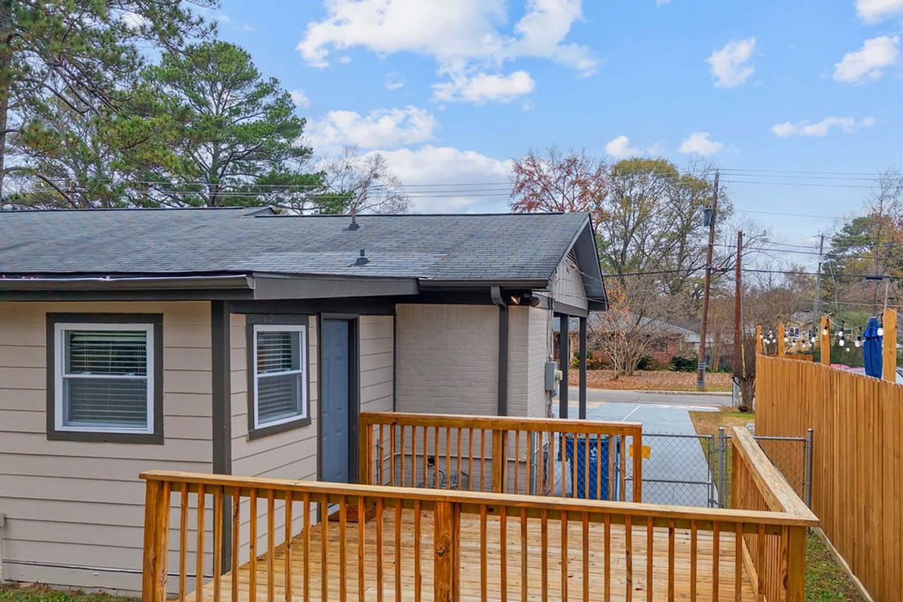 969 Oak Grove Road - Photo 4 of 23