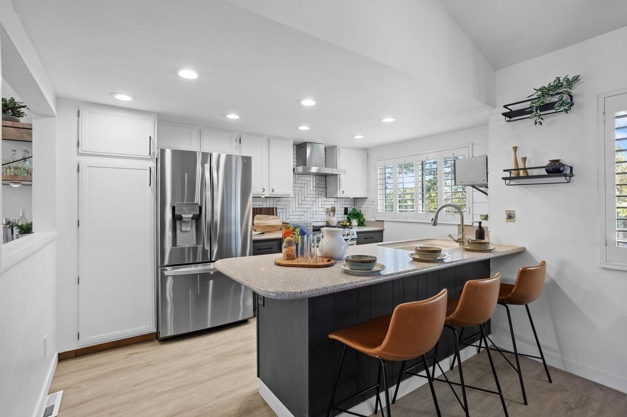 13804 West Iliff Avenue - Photo 5 of 28