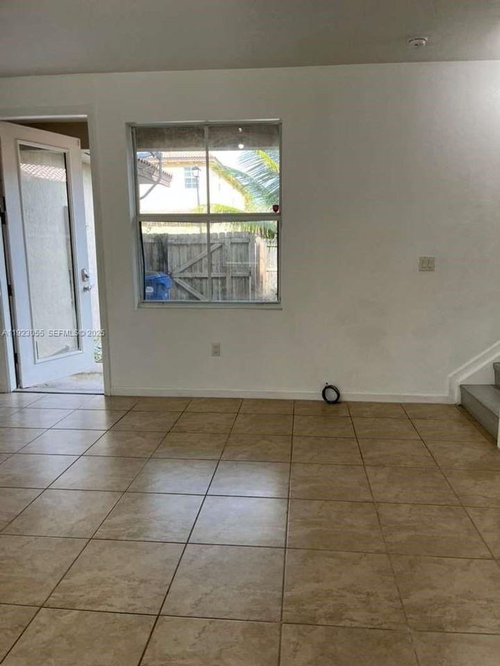 11665 Southwest 244th Street - Photo 4 of 14