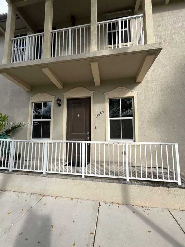 11665 Southwest 244th Street - Photo 5 of 14