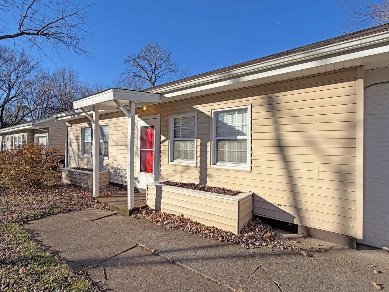 1951 South Virginia Avenue - Photo 2 of 20