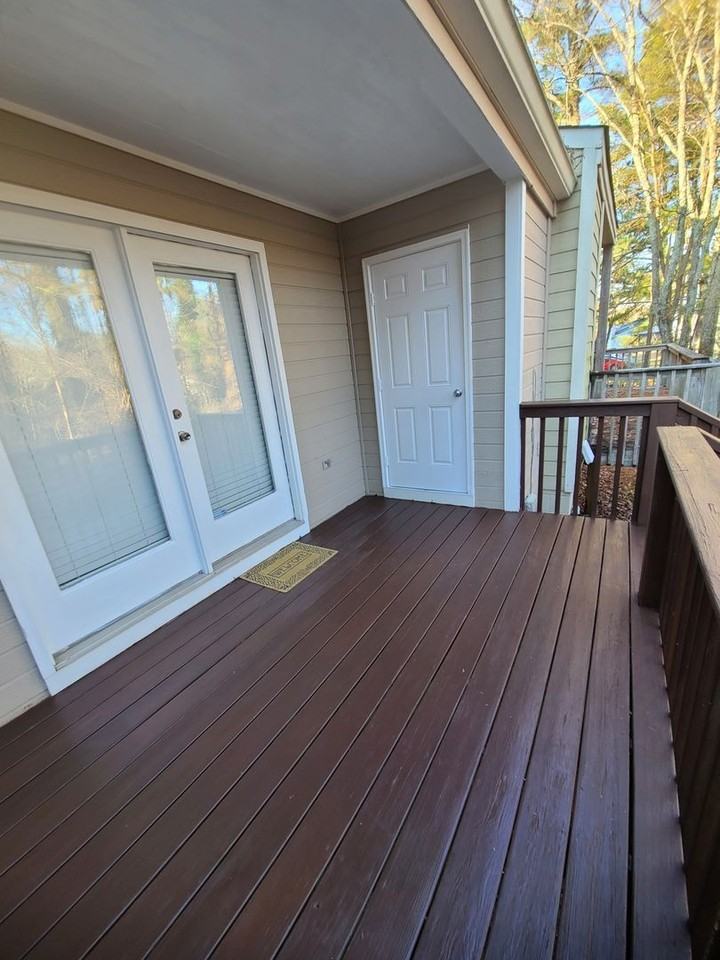 5004 Falling Creek Ln - Photo 5 of 32