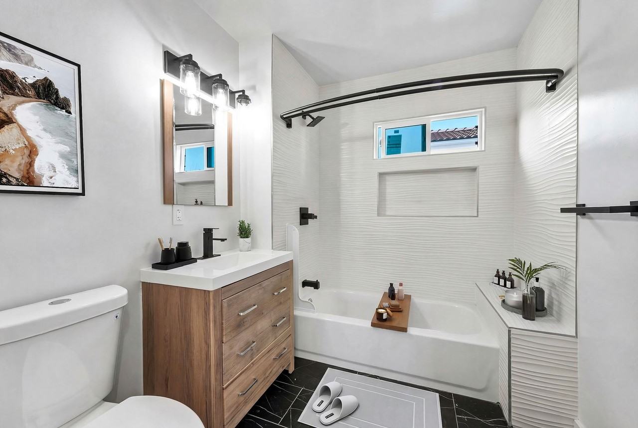 5642 Lexington Ave - Photo 5 of 17