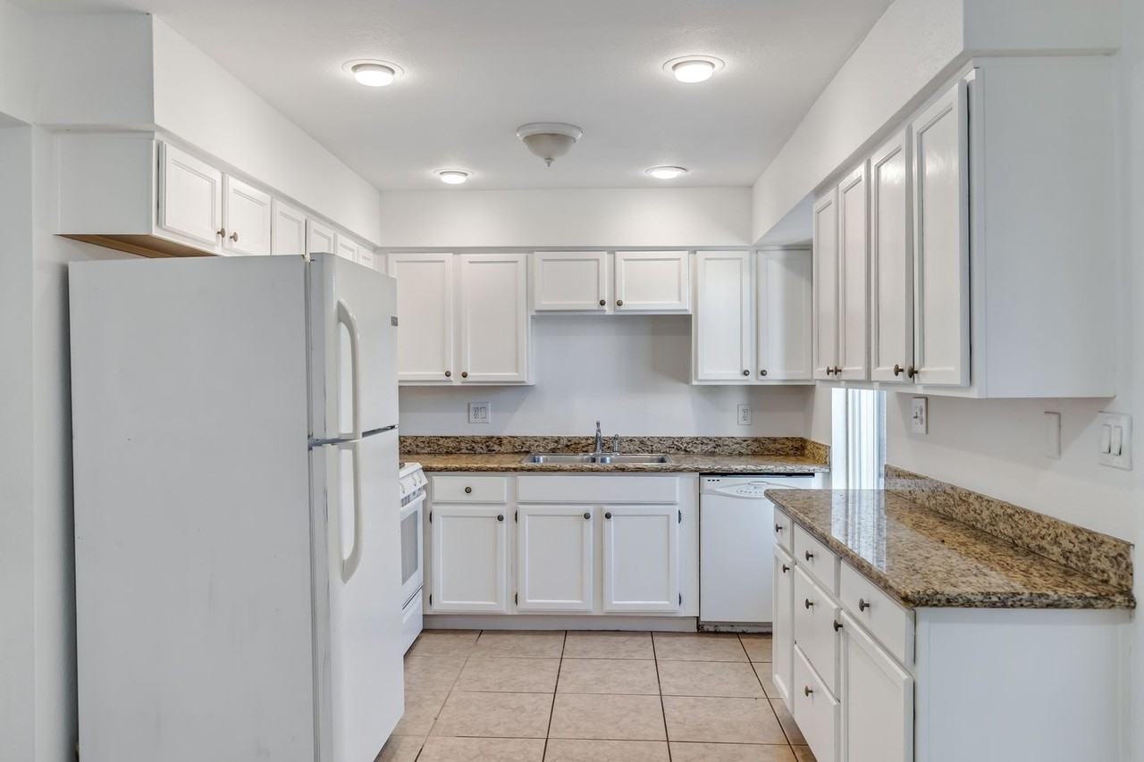 3840 N 43rd Ave #78 - Photo 3 of 30