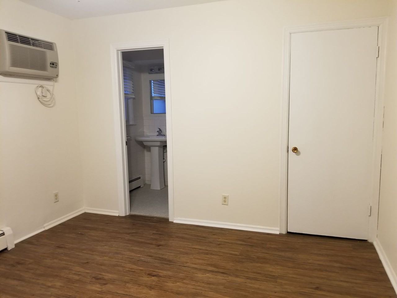 1015 West Benton Street - Photo 7 of 10