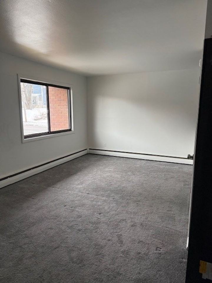 Collegeview Apartments - Photo 4 of 4