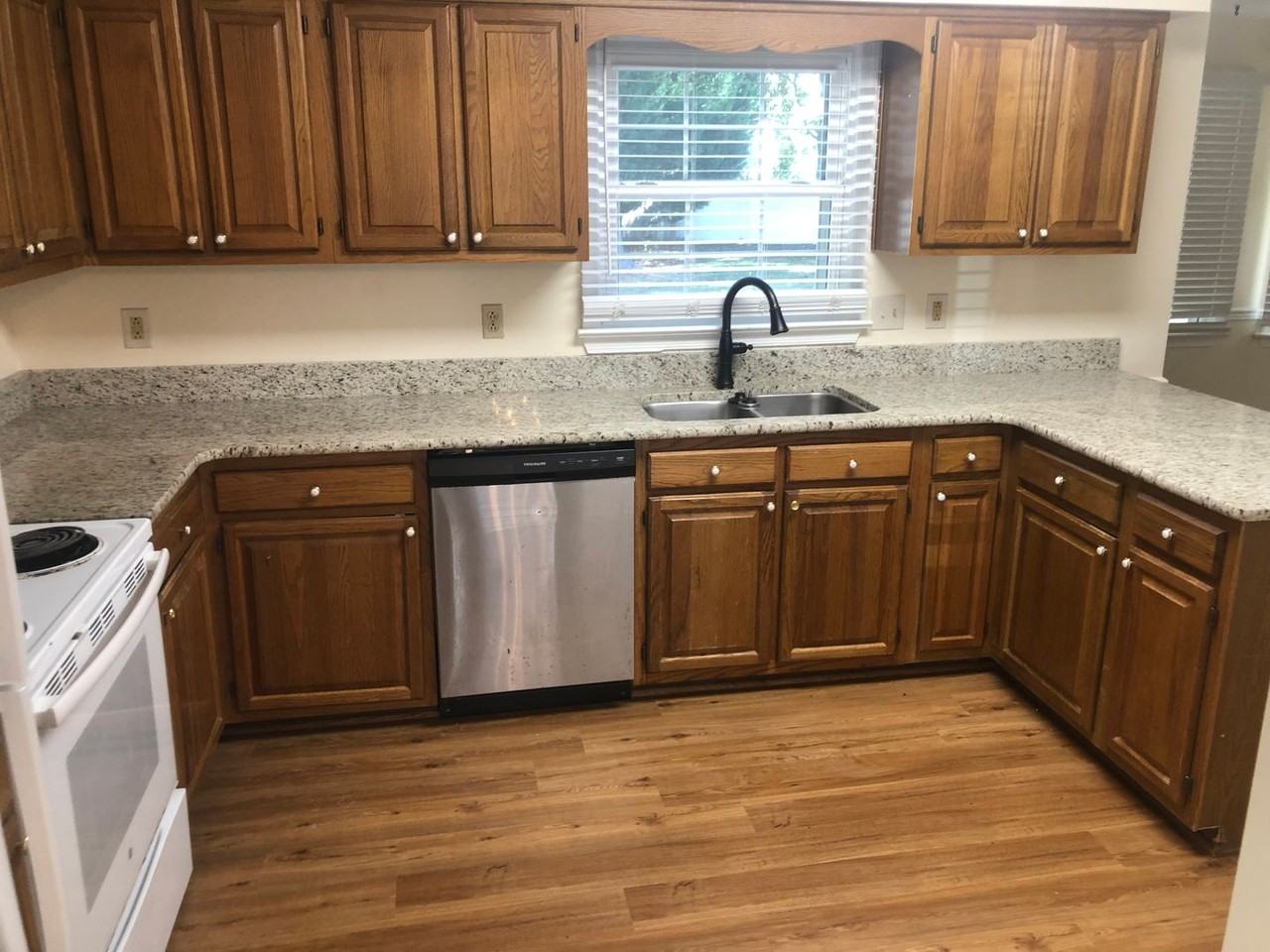 2416 Creekmore Court - Photo 4 of 21