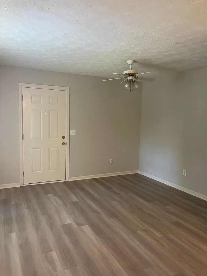 Willows - Photo 2 of 12