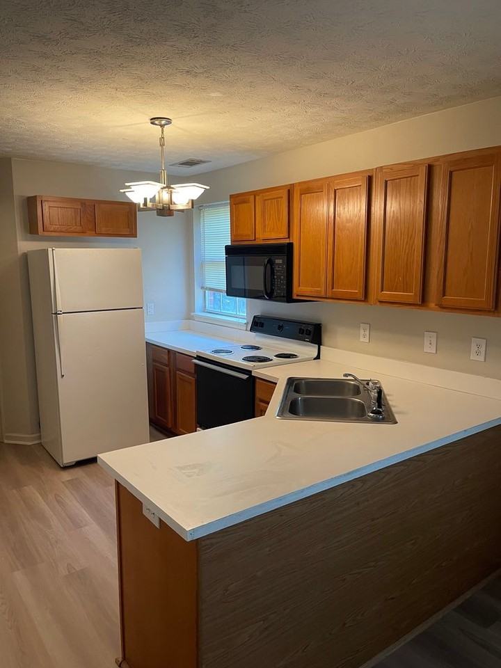 Willows - Photo 5 of 12