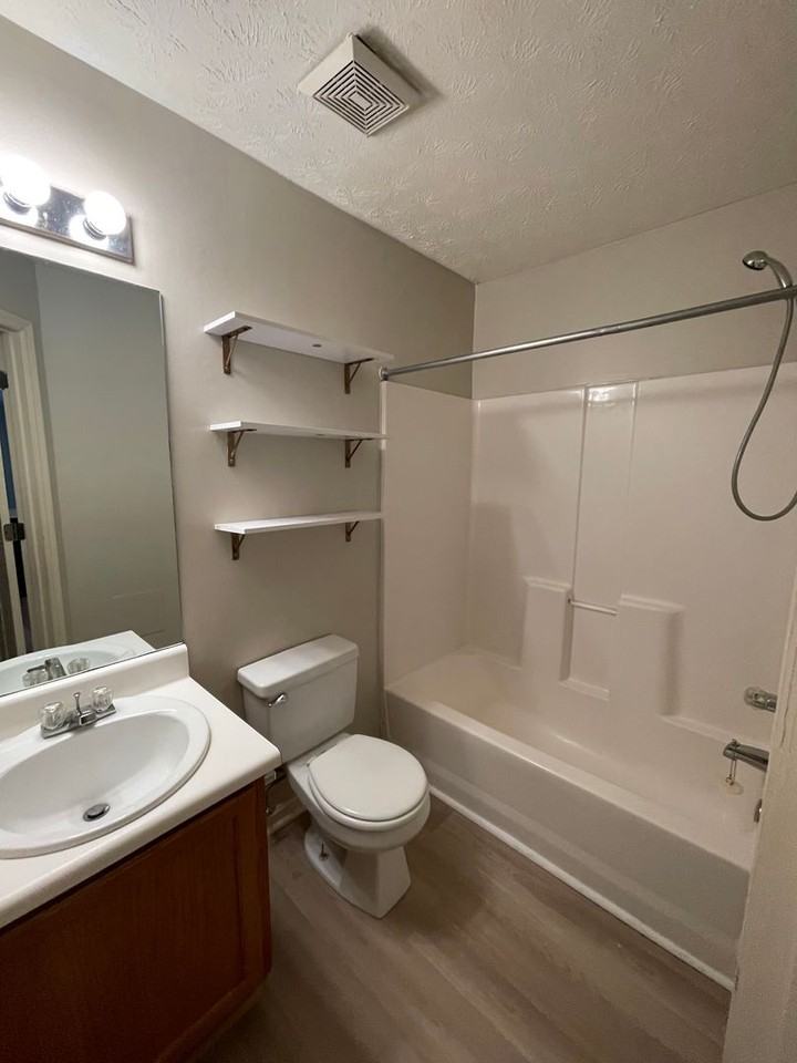 Willows - Photo 6 of 12