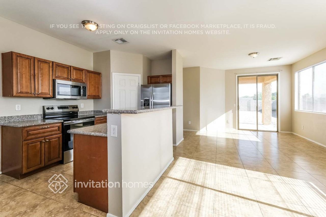 6537 S 15th Dr - Photo 7 of 17