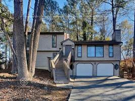 featured image of 2320 Tapanzee Lane