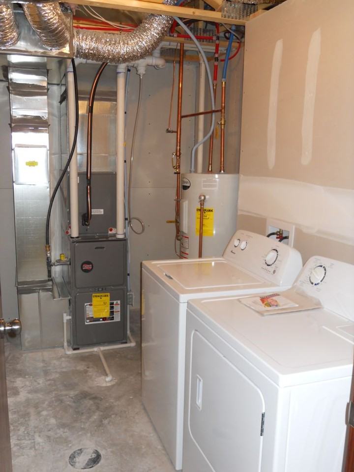 959 30th Ave W - Photo 7 of 16