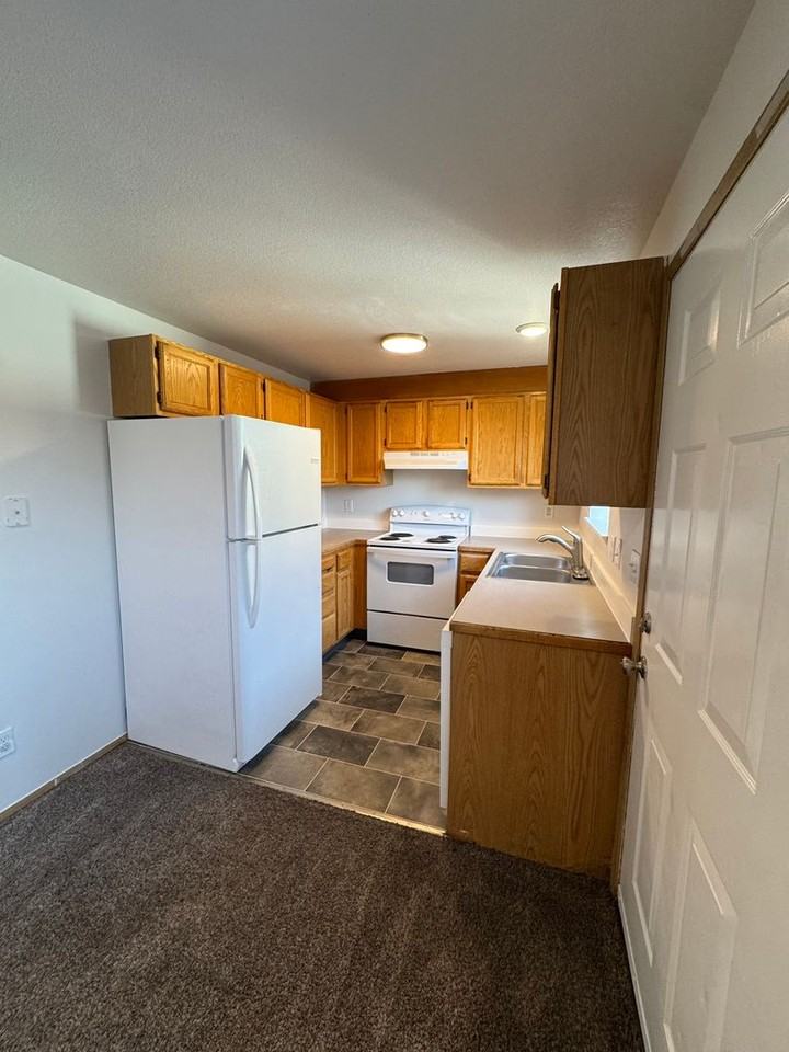 2007 Southwest Timber Avenue #9 - Photo 2 of 11