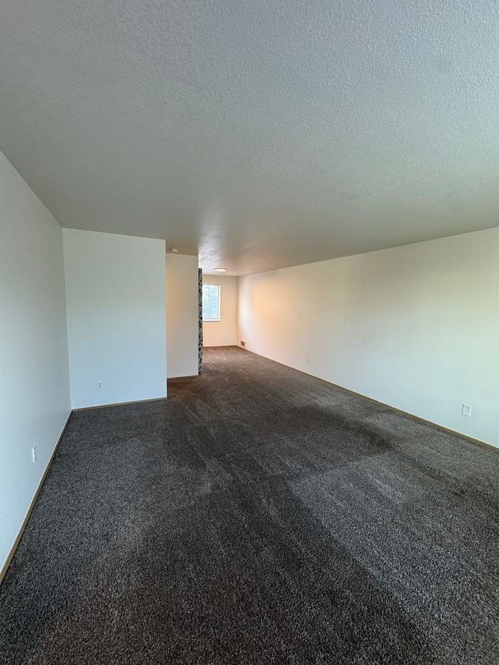 2007 Southwest Timber Avenue #9 - Photo 5 of 11