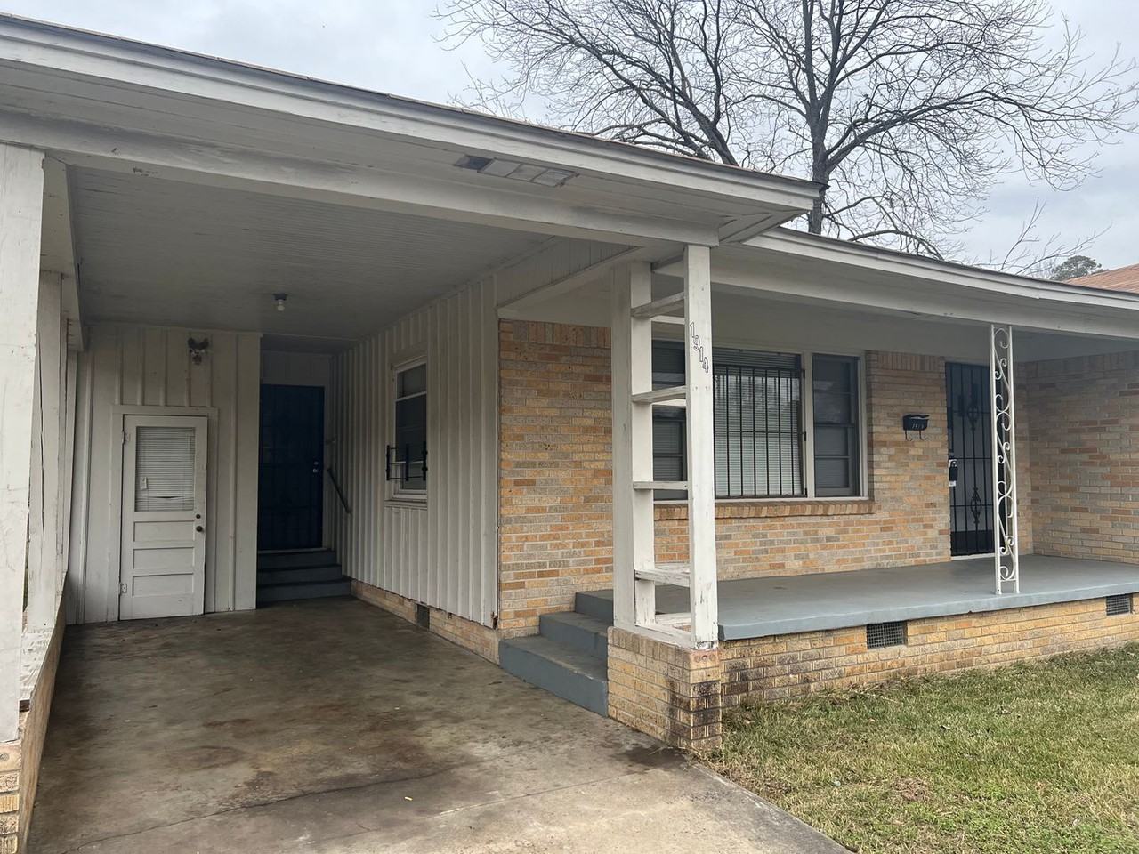 1914 South Van Buren Street - Photo 2 of 20