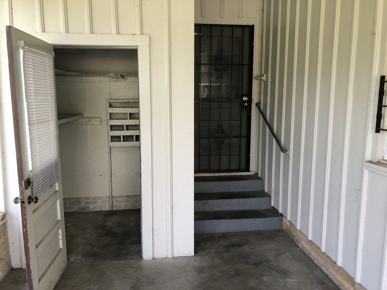 1914 South Van Buren Street - Photo 3 of 20