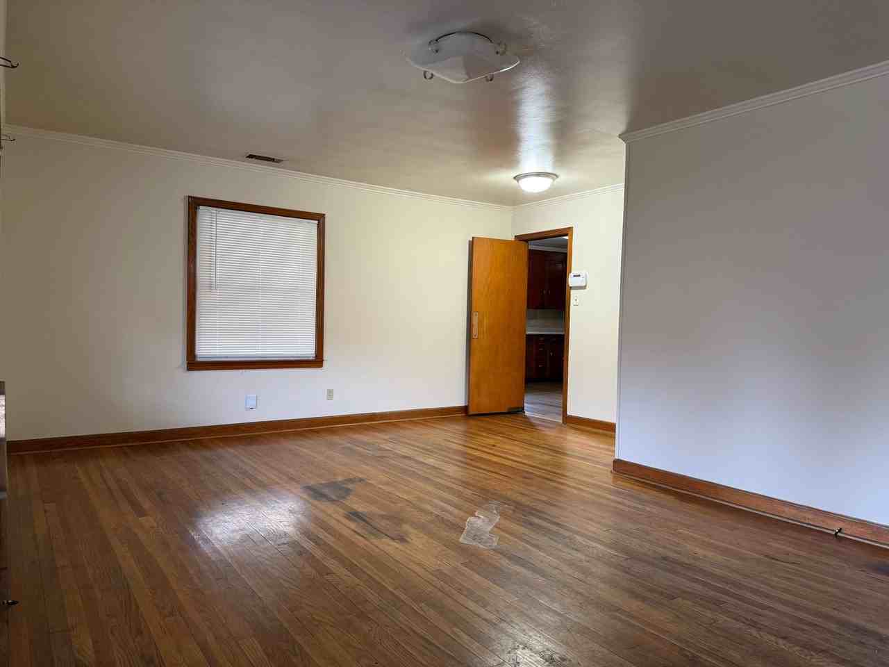 1914 South Van Buren Street - Photo 4 of 20