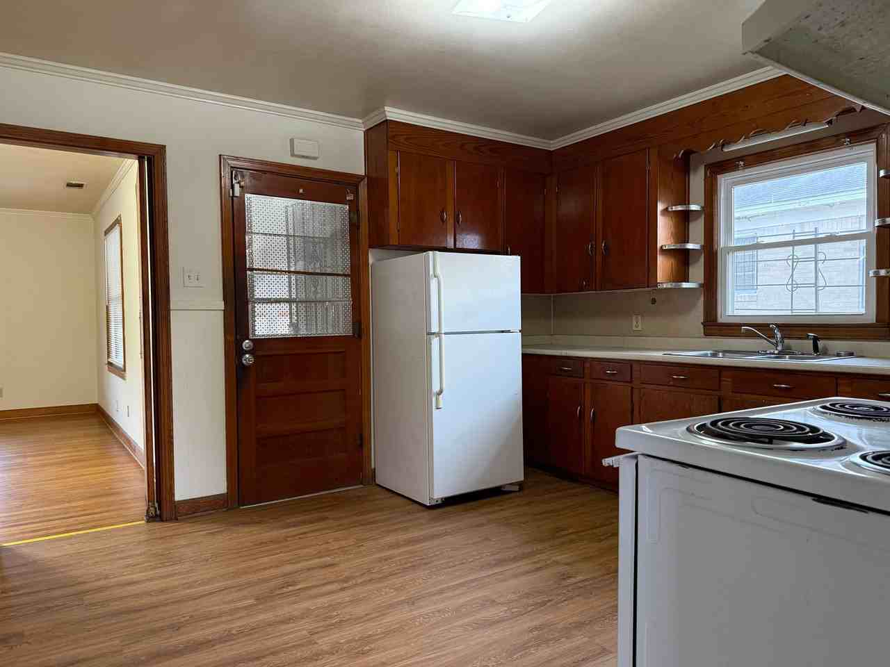 1914 South Van Buren Street - Photo 6 of 20