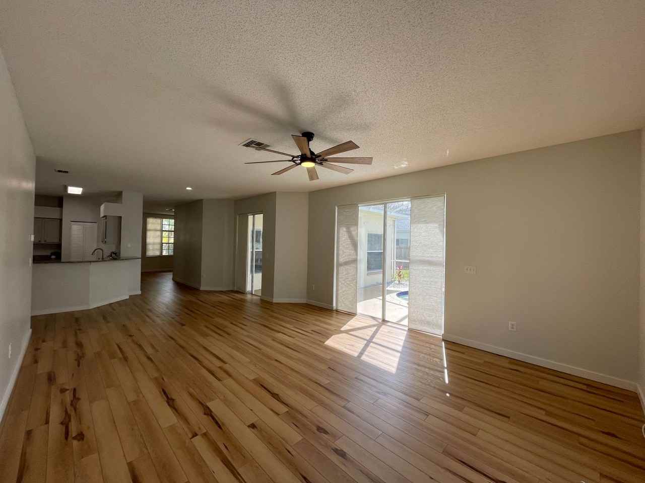 1333 Flaxwood Avenue - Photo 6 of 26