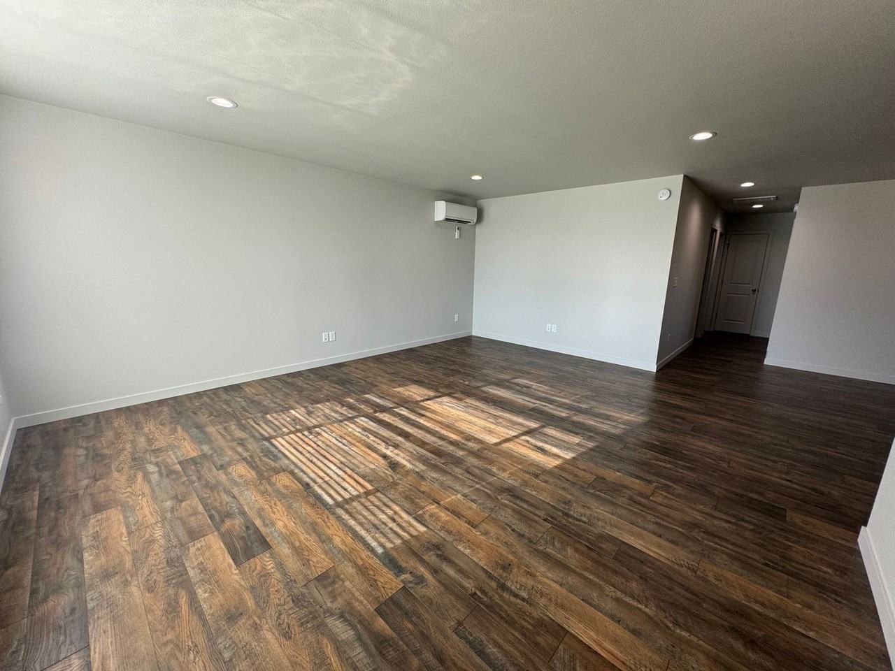 139 Northwest Makah Court - Photo 3 of 24