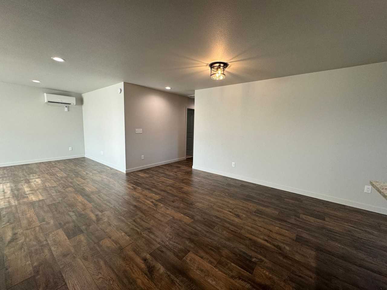 139 Northwest Makah Court - Photo 7 of 24