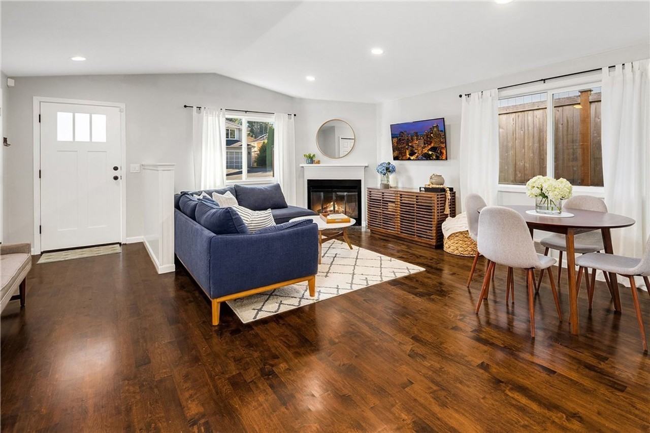 910 North 101st Street - Photo 3 of 26