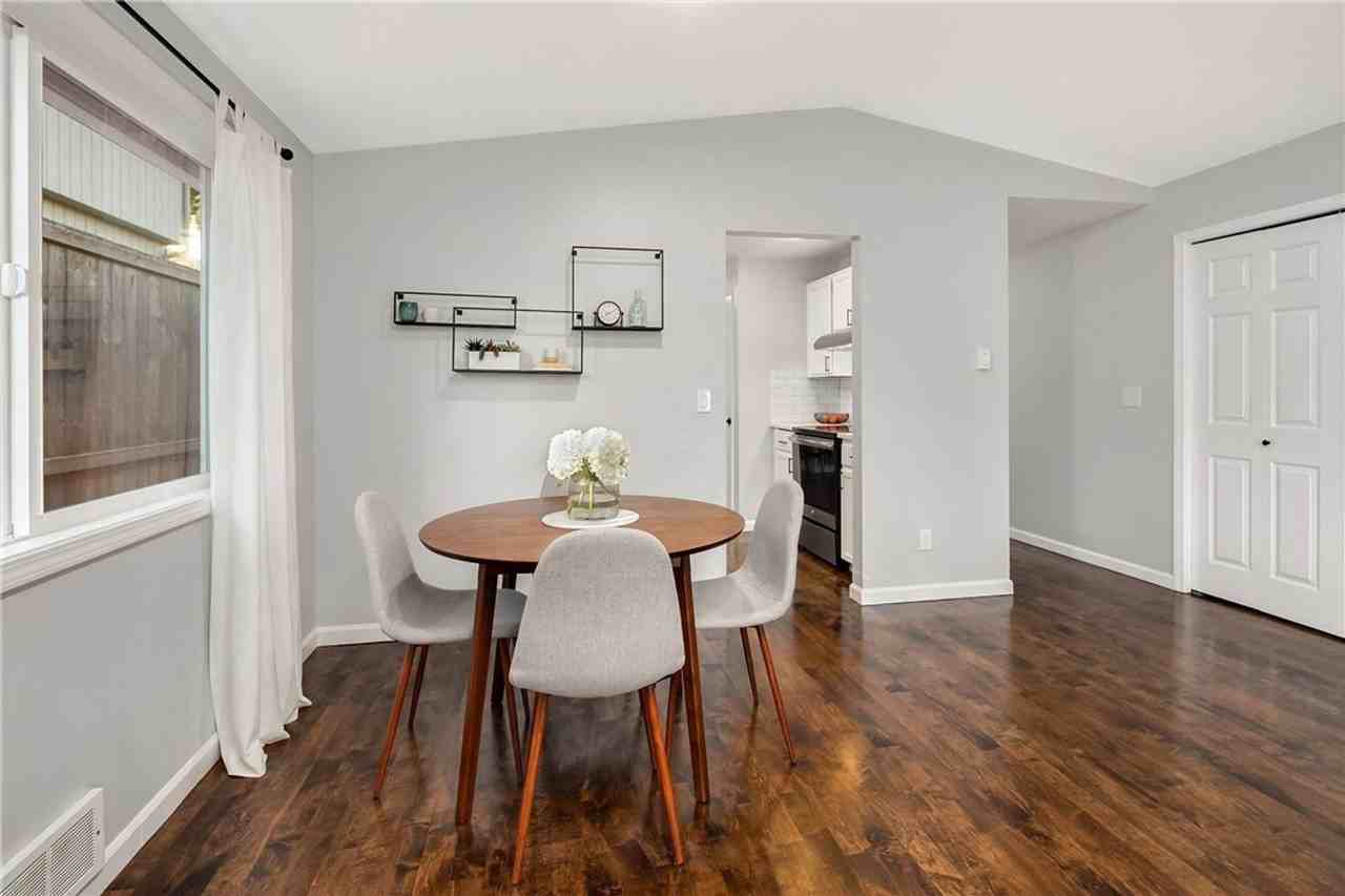 910 North 101st Street - Photo 7 of 26