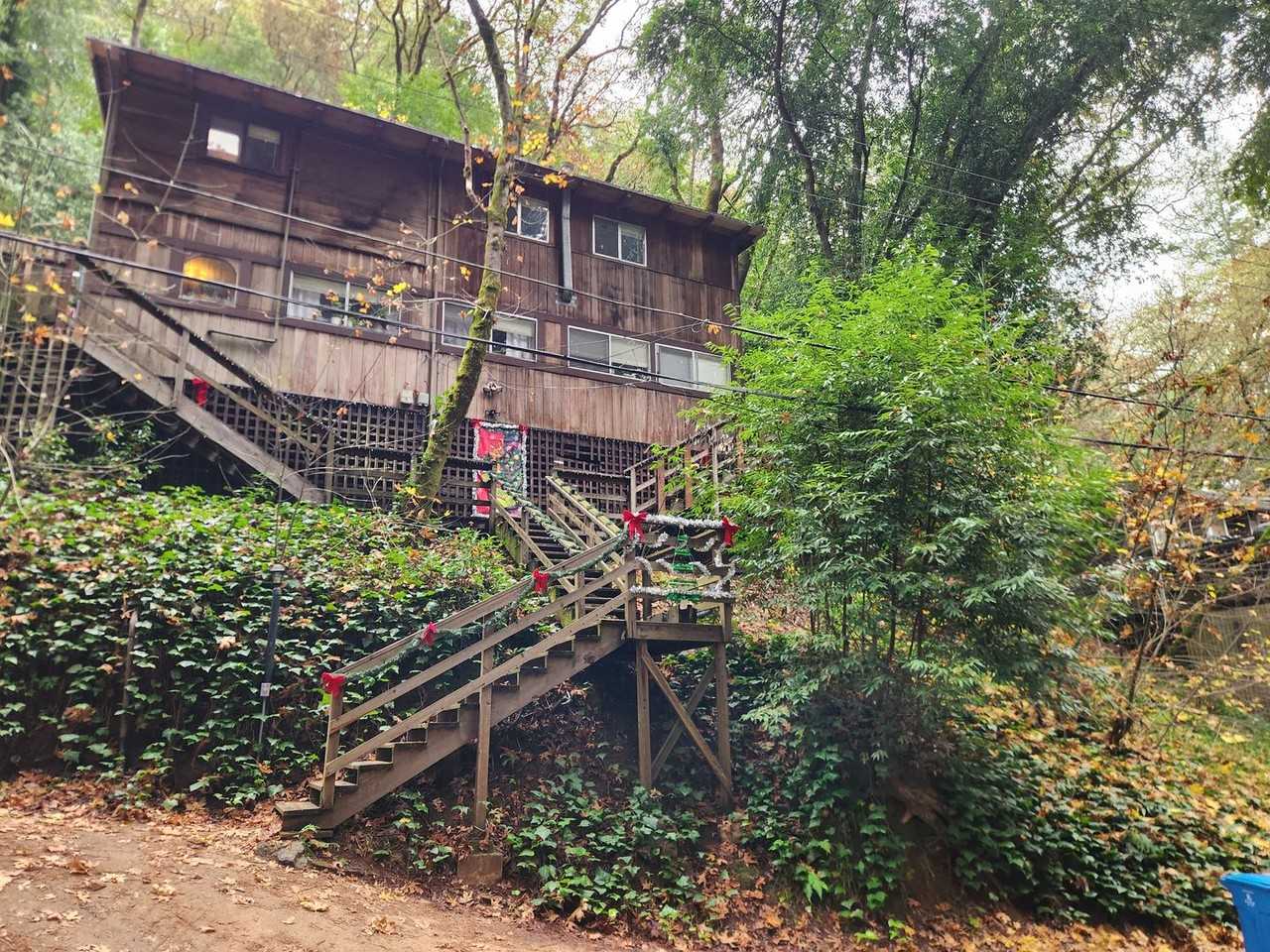 11075 Dell Avenue - Photo 2 of 19