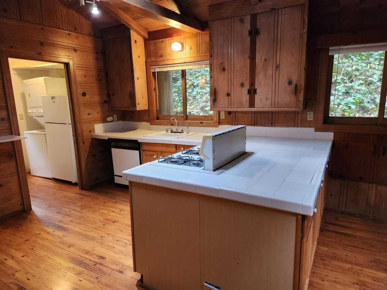 11075 Dell Avenue - Photo 5 of 19