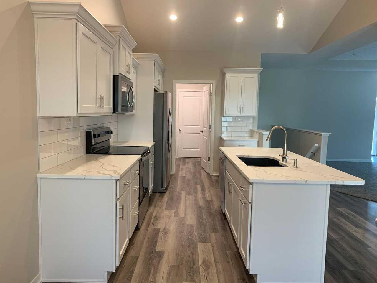 244 Deep Water Drive - Photo 5 of 26