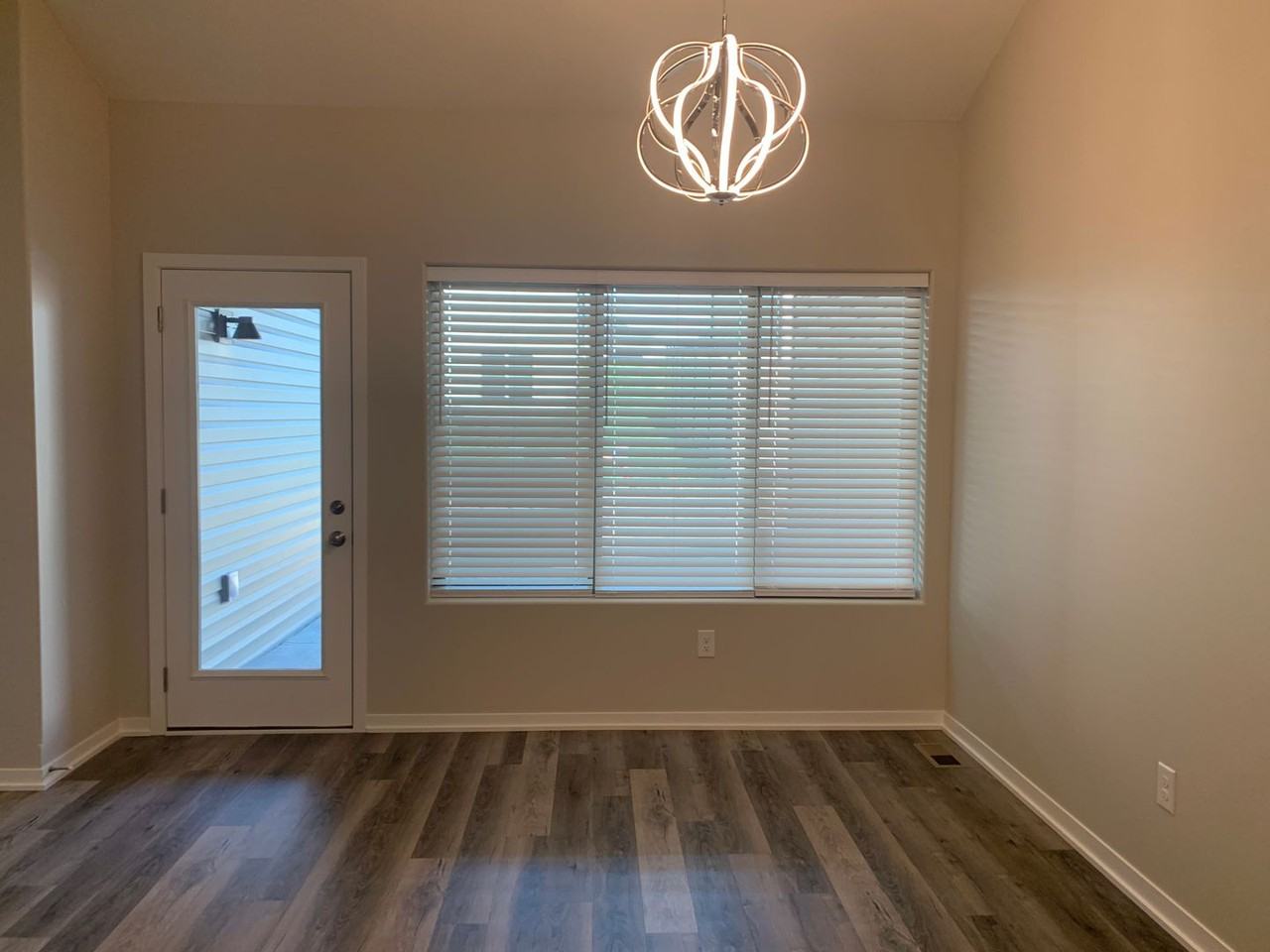 244 Deep Water Drive - Photo 7 of 26