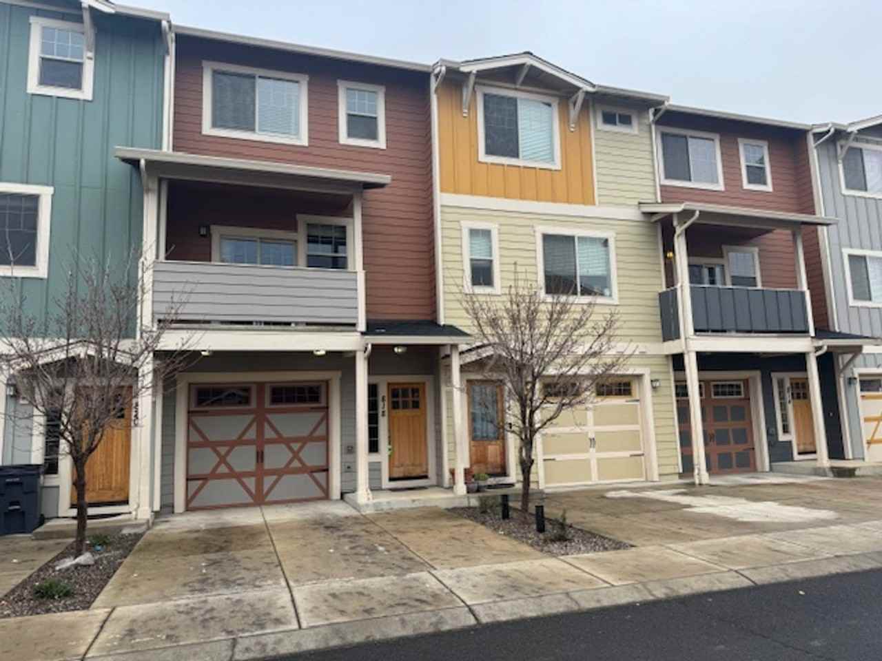 818 Overcup Street - Photo 2 of 20