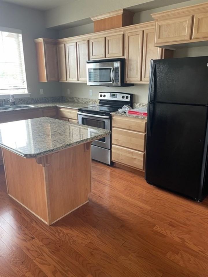 818 Overcup Street - Photo 3 of 20