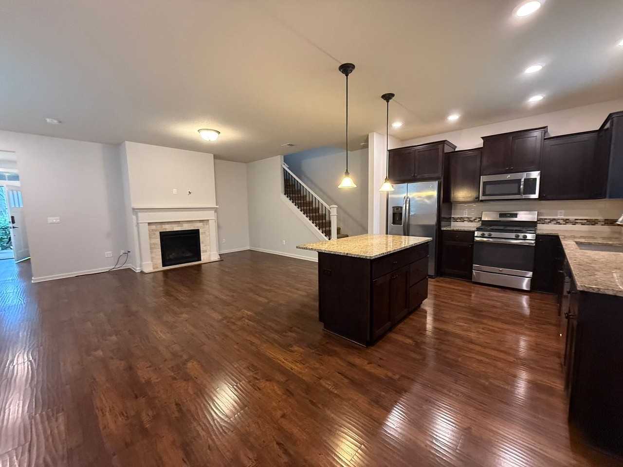 10070 Northwest Bartlett Loop - Photo 5 of 40