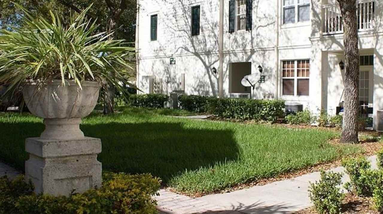 700 Siena Palm Drive - Photo 2 of 17