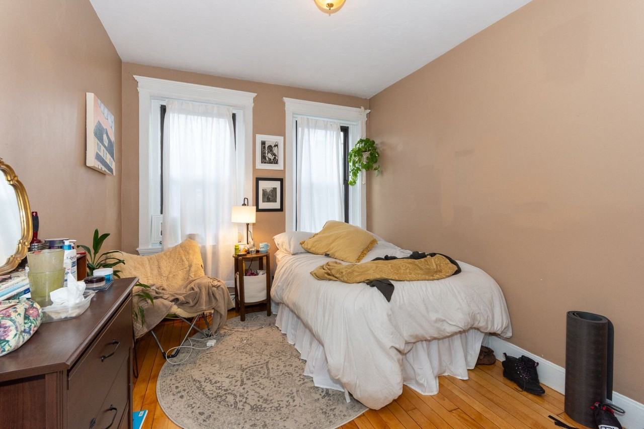 8 Glenville Avenue - Photo 2 of 29