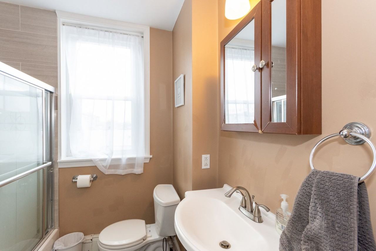 8 Glenville Avenue - Photo 4 of 29