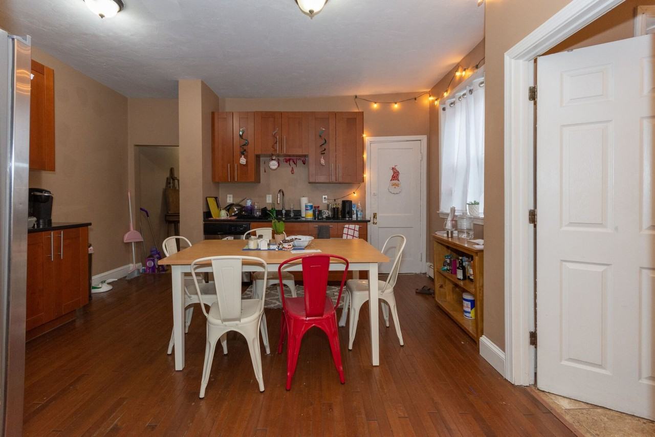 8 Glenville Avenue - Photo 7 of 29
