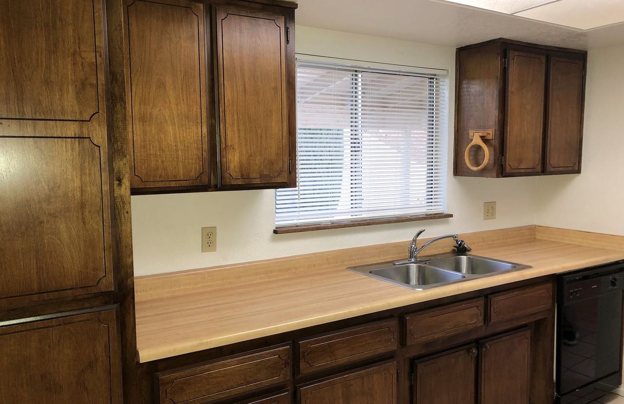 4036 Shadow Crest Drive - Photo 6 of 17