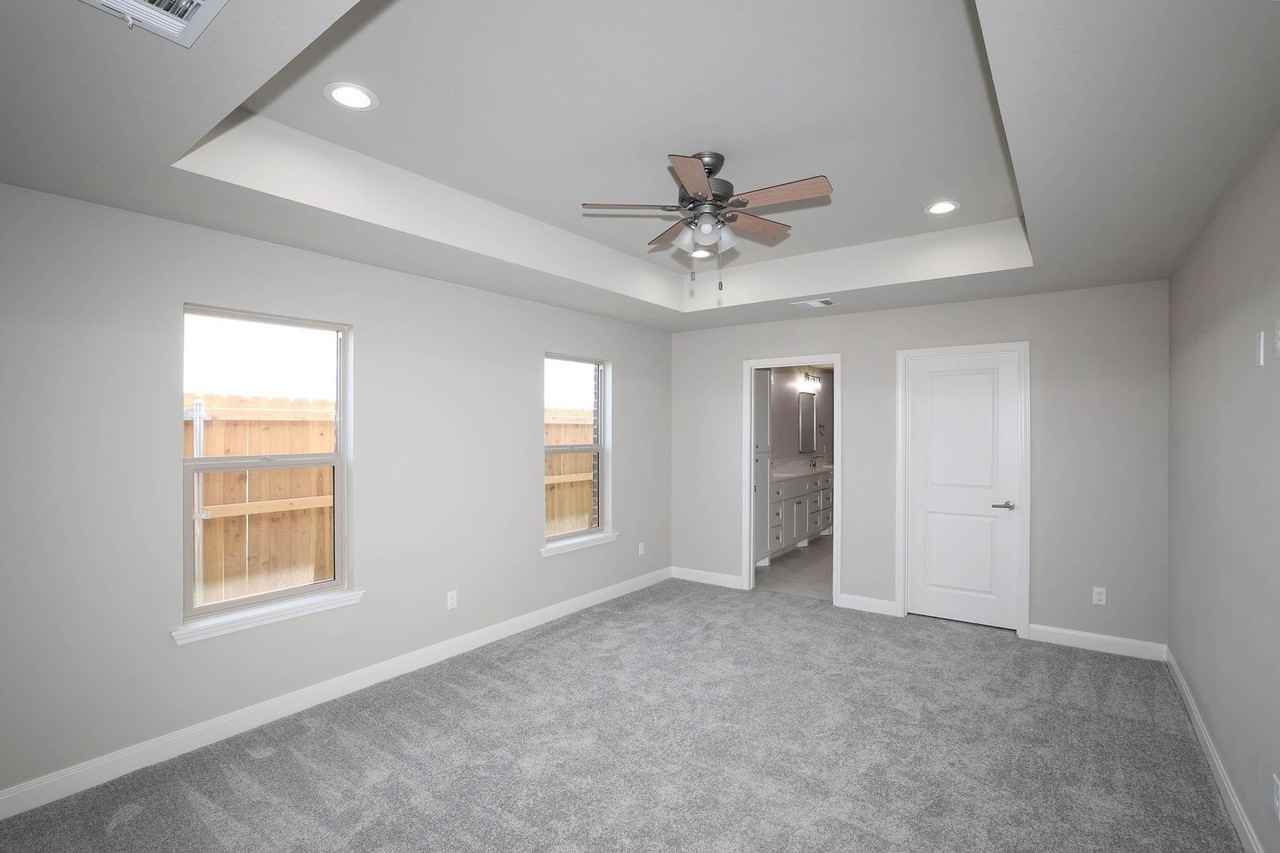 4707 Carmel Avenue - Photo 7 of 19